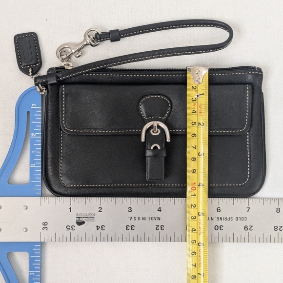 NWT Coach Soho Black Leather Vintage Wristlet Wallet Purse Secure Zip Closure - Picture 9 of 9